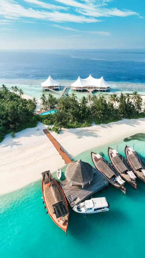 Exploring the Maldives: An Idyllic Paradise of Turquoise and White